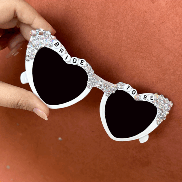 Ochelari in forma de inimioare cu ștrasuri „Bride to be„